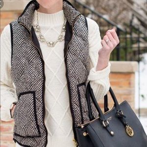 🖤 NWOT - Black & White Vest - Small